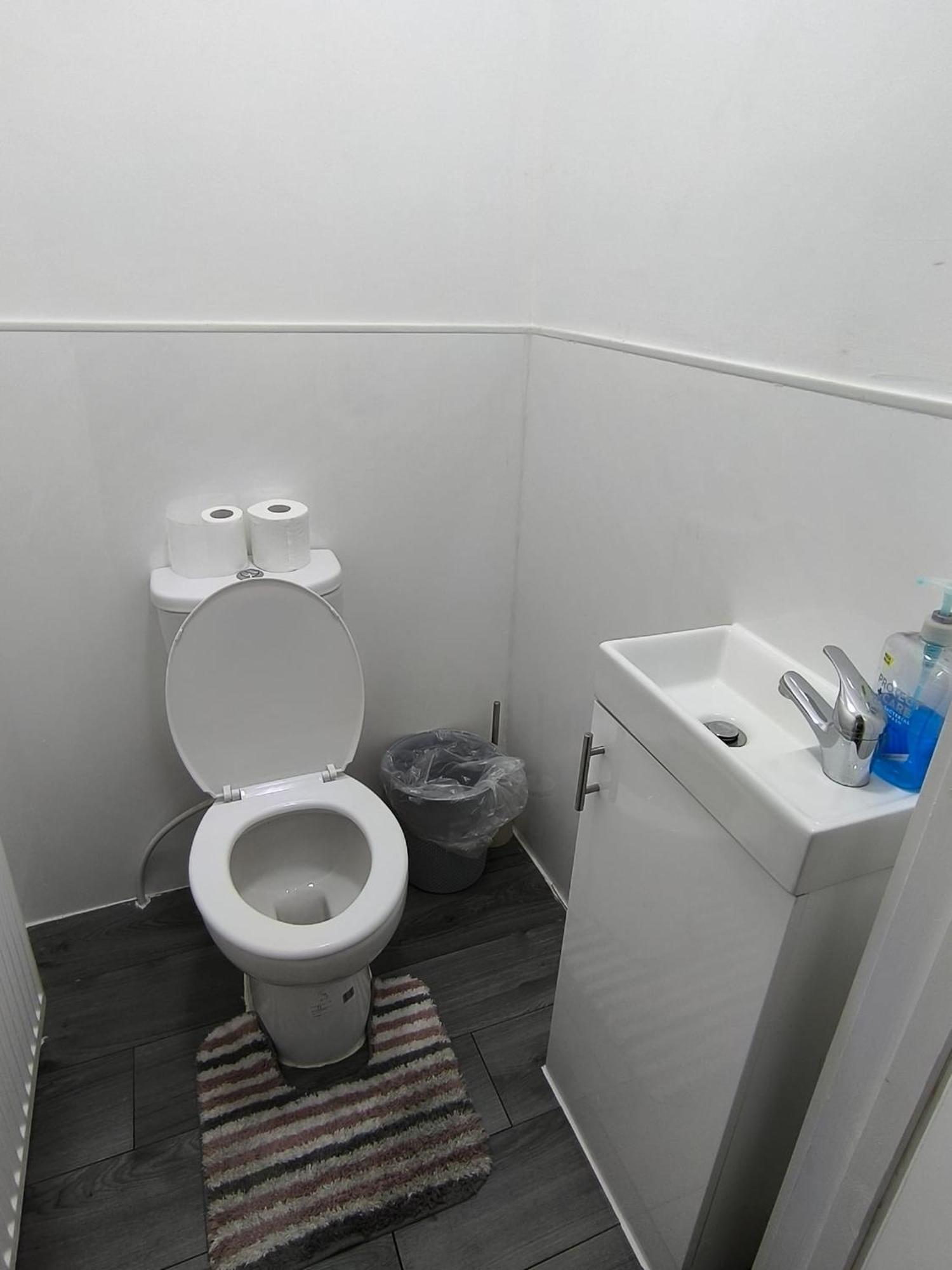 Spacious Full Home - Perfect For Families & Groups Oldbury  Luaran gambar